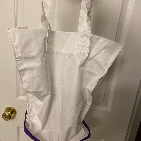 Purple Lululemon wallet bag - Picture 9 of 10